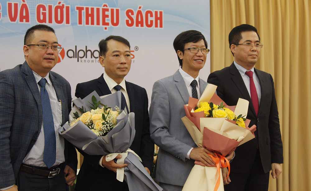 Thúc đẩy xuất bản sách khoa học, công nghệ